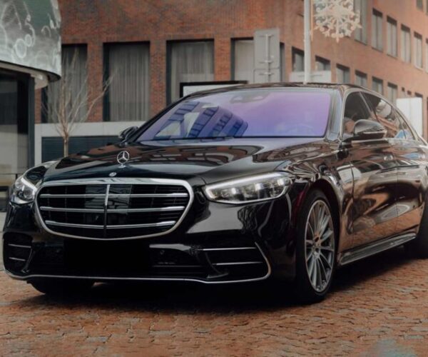 mercedes-luxury-limousine